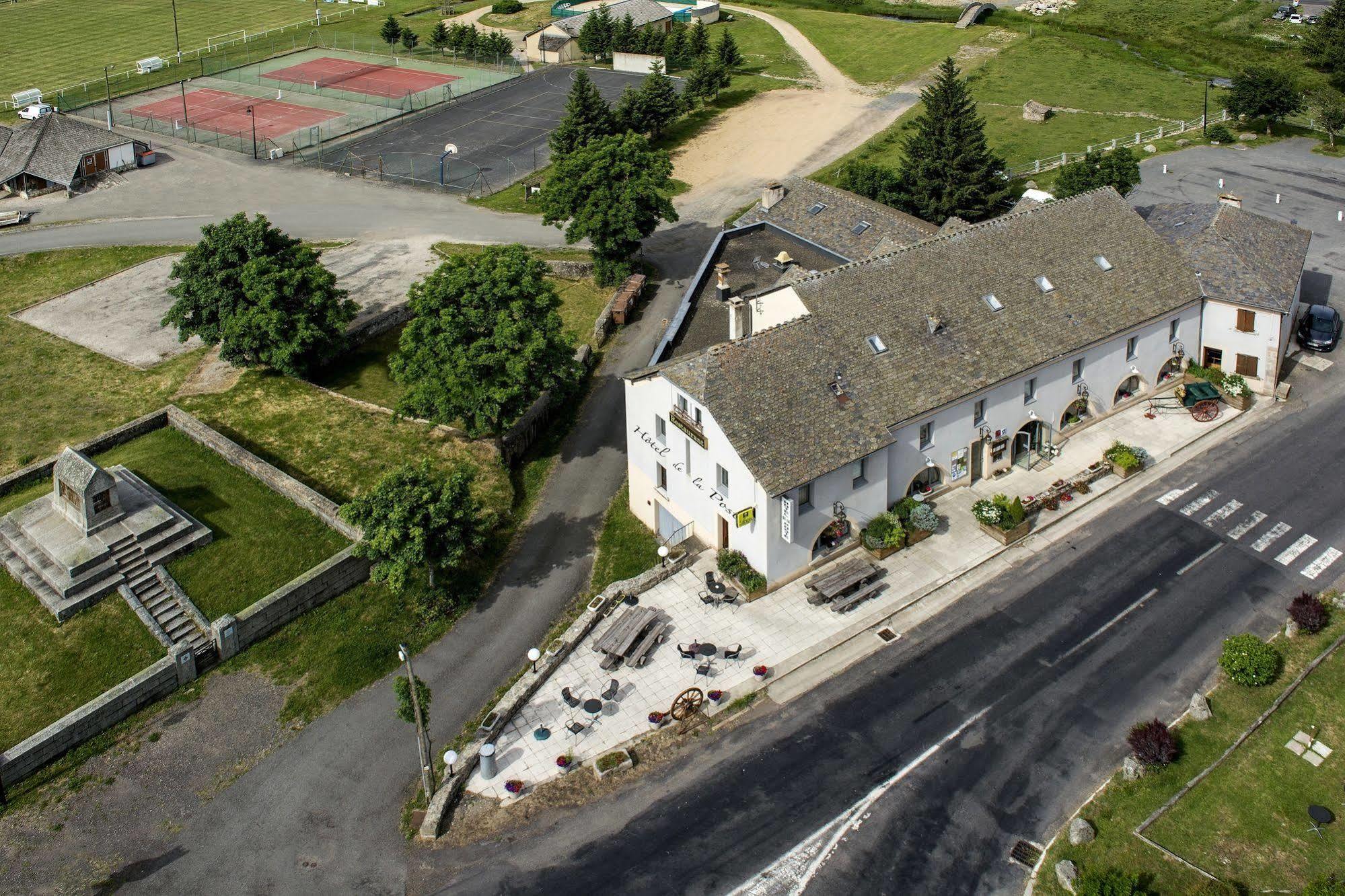 Hotel Restaurant De La Poste Et La Grange Detente, Espace Bien-Etre Châteauneuf-de-Randon 외부 사진