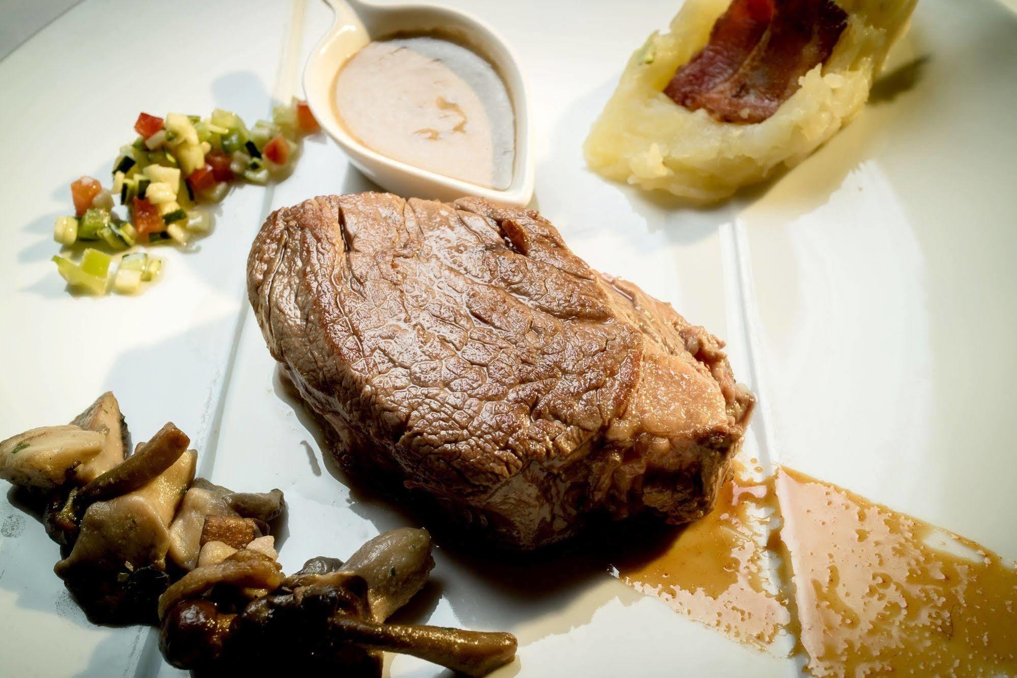 Hotel Restaurant De La Poste Et La Grange Detente, Espace Bien-Etre Châteauneuf-de-Randon 외부 사진